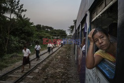 Kolej w Myanmar - NYT