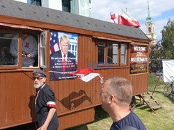 Protestujący sprzed SN gotowi przywitać Trumpa