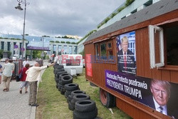 Protestujący sprzed SN gotowi przywitać Trumpa