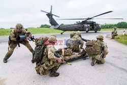 Żołnierze NATO na granicy polsko-litewskiej - Eyevine