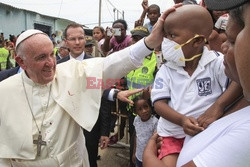 Papież Franciszek doznał obrażeń podczas przejazdu papamobile w Kolumbii 