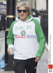 Rod Stewart w bluzie Celticu