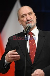 Antoni Macierewicz i MON zapraszają na Tweet up 