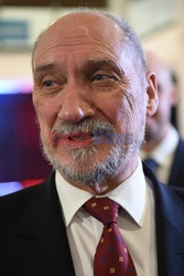 Antoni Macierewicz i MON zapraszają na Tweet up 