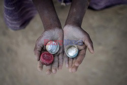 Zabawki dzieci z obozu Cox's Bazar - AFP