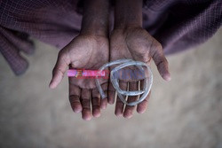 Zabawki dzieci z obozu Cox's Bazar - AFP