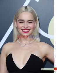 Emilia Clarke odsłania dekolt