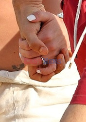  Britney Spears pokazała pierścionek zaręczynowy