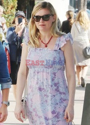 Kirsten Dunst w sukience w kwiaty