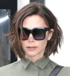 Victoria Beckham w oliwkowym kombinezonie