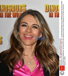 Elizabeth Hurley na pokazie Dinosaurs In The Wild