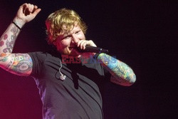 Ed Sheeran nosi obrączkę
