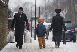 Londyńscy Żydzi obchodzą święto Purim - Eyevine