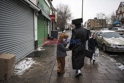 Londyńscy Żydzi obchodzą święto Purim - Eyevine