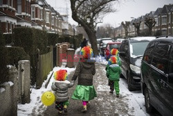 Londyńscy Żydzi obchodzą święto Purim - Eyevine