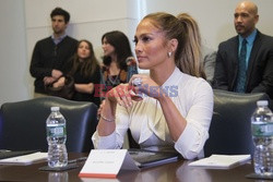 Jennifer Lopez bierze udział w panelu dyskusyjnym