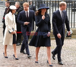 Brytyjska rodzina królewska i goście w Westminister Abbey