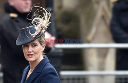 Brytyjska rodzina królewska i goście w Westminister Abbey