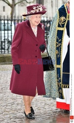 Brytyjska rodzina królewska i goście w Westminister Abbey