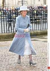 Brytyjska rodzina królewska i goście w Westminister Abbey