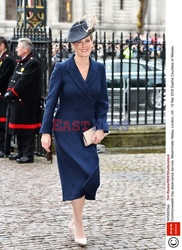 Brytyjska rodzina królewska i goście w Westminister Abbey