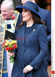 Brytyjska rodzina królewska i goście w Westminister Abbey