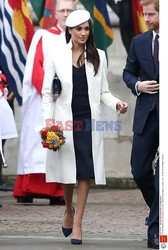 Brytyjska rodzina królewska i goście w Westminister Abbey