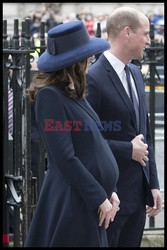 Brytyjska rodzina królewska i goście w Westminister Abbey