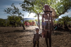 Plemię Himba z Namibii - Sipa Press