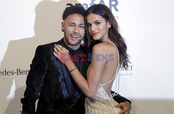 Neymar i Bruna Marquezine na imprezie amfAR w Sao Paulo