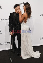 Neymar i Bruna Marquezine na imprezie amfAR w Sao Paulo