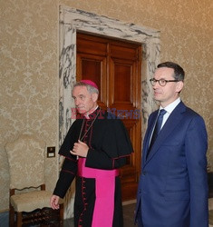 Premier Morawiecki z rodziną podczas audiencji u papieża Franciszka