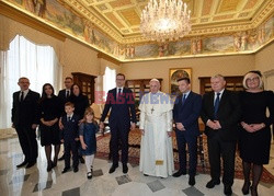 Premier Morawiecki z rodziną podczas audiencji u papieża Franciszka