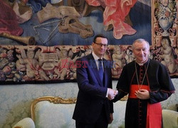 Premier Morawiecki z rodziną podczas audiencji u papieża Franciszka