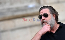 Russell Crowe promuje Il Gladiatore in concerto