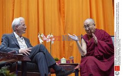 Richard Gere przywitał się z Dalai Lamą