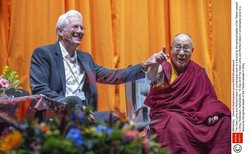 Richard Gere przywitał się z Dalai Lamą