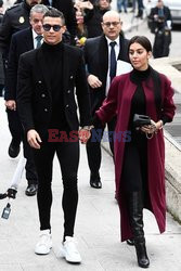 Cristiano Ronaldo i Georgina Rodriguez w drodze do sądu