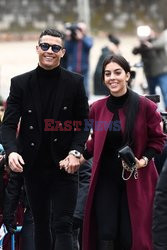 Cristiano Ronaldo i Georgina Rodriguez w drodze do sądu