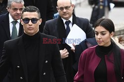 Cristiano Ronaldo i Georgina Rodriguez w drodze do sądu