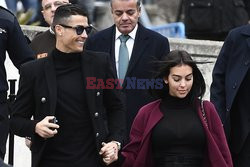 Cristiano Ronaldo i Georgina Rodriguez w drodze do sądu