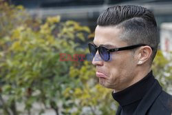 Cristiano Ronaldo i Georgina Rodriguez w drodze do sądu