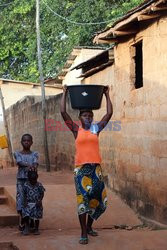 Sceny z życia codziennego dzieci i młodzieży w Lome, Togo - BSIP