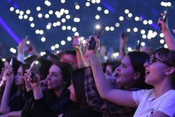 Koncert "Artyści przeciw nienawiści"