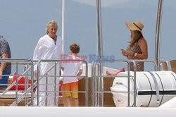 Rod Stewart i Penny Lancaster w Saint Tropez