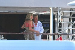 Rod Stewart i Penny Lancaster w Saint Tropez