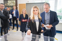 Wybory 2019 - głosowanie Donalda Tuska
