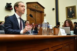 Mark Zuckerberg zeznaje przed Kongresem USA