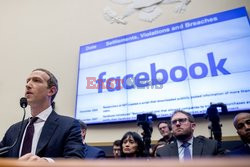 Mark Zuckerberg zeznaje przed Kongresem USA