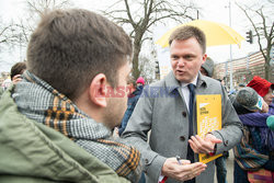 Szymon Hołownia w trasie po kraju